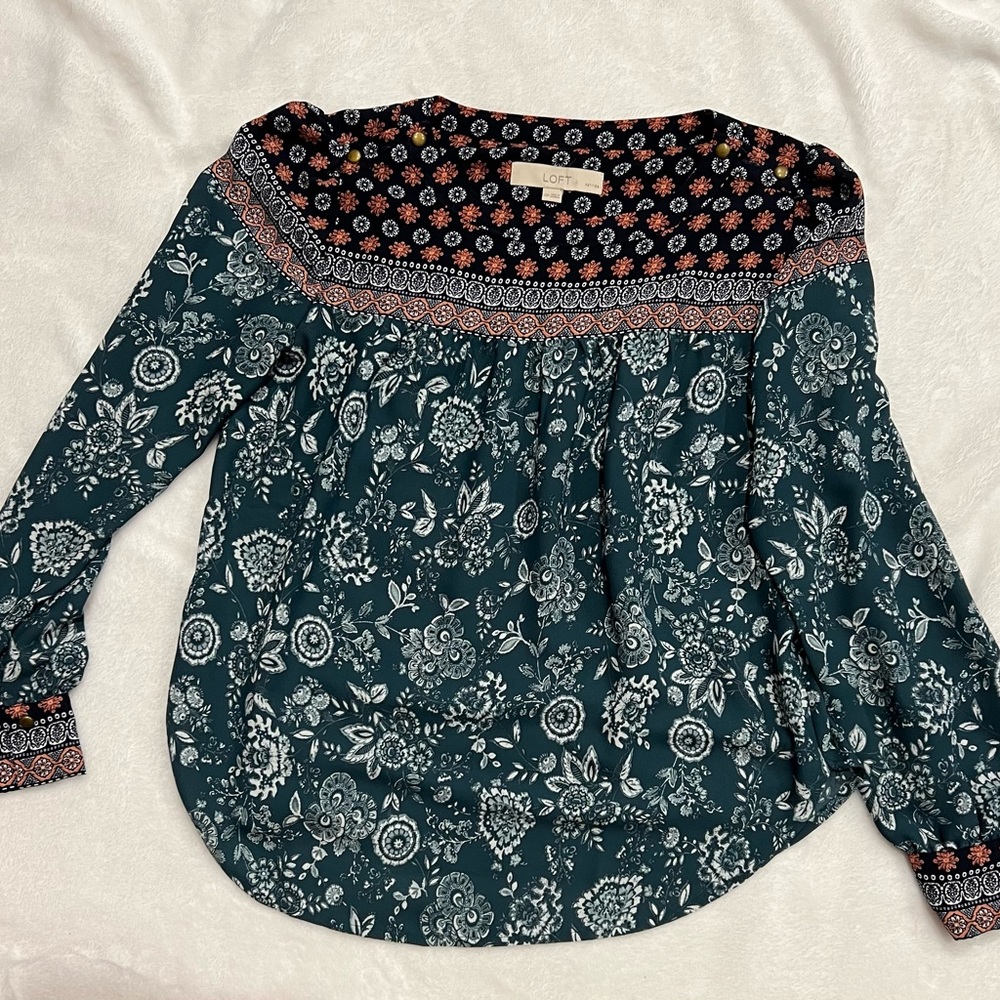 LOFT Petites size XSP floral women’s blouse.